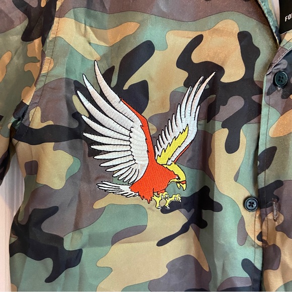 BNWT Forever 21 Camouflage Button Up - Picture 5 of 5